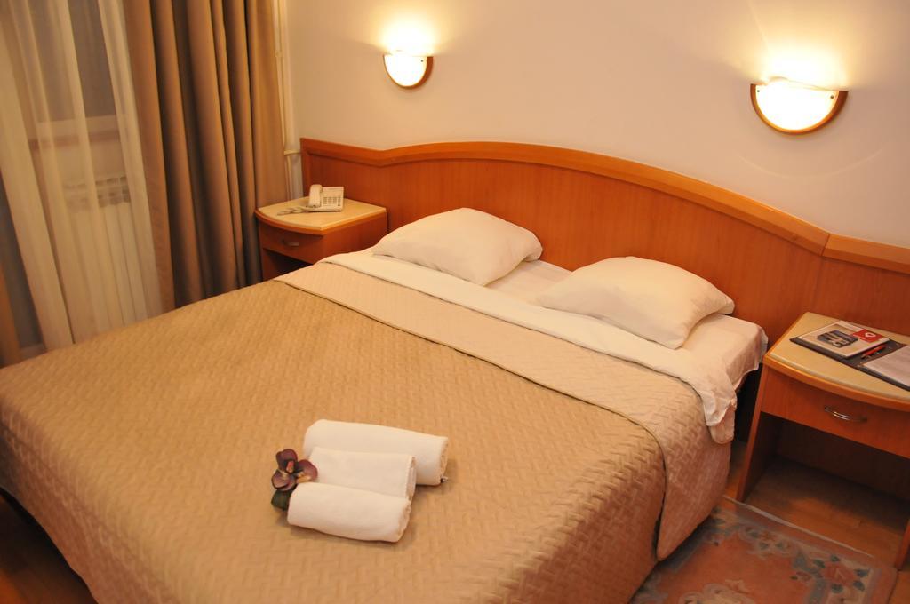 Hotel Terex Naselje Starosjedilaca Kültér fotó