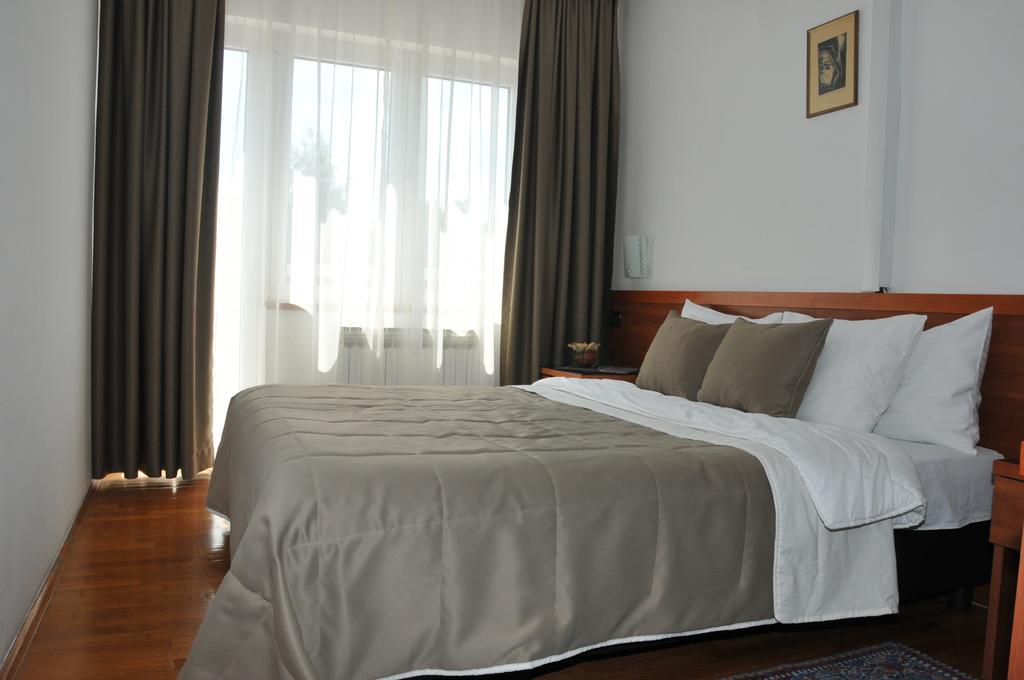 Hotel Terex Naselje Starosjedilaca Kültér fotó