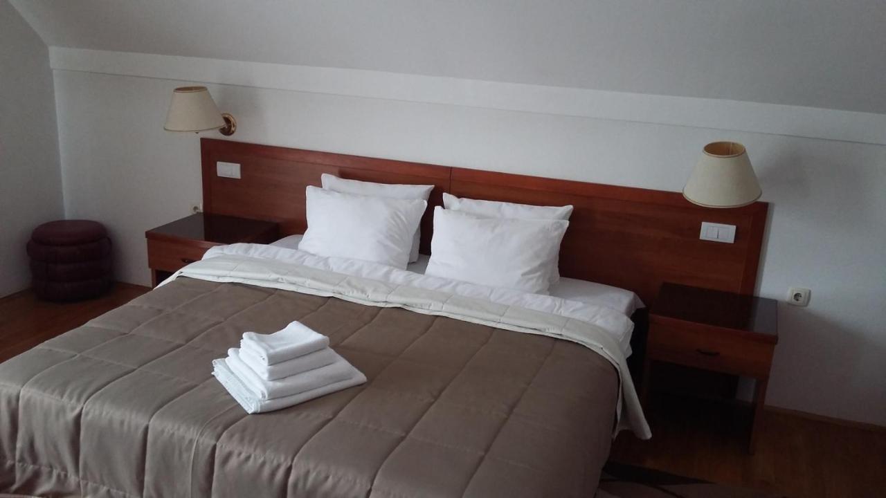 Hotel Terex Naselje Starosjedilaca Kültér fotó